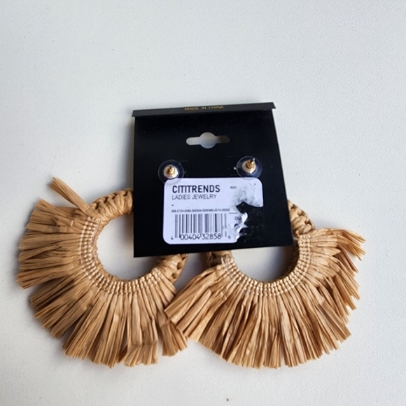 New Bohemian Beach Themed Earrings Seagrass Straw Beads Fun Natiral - Picture 6 of 7